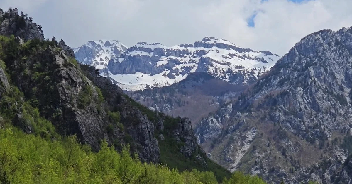   Paketa e Maleve    Fieri e Gjirokastra shpallin 17 zona për investime  Synim  mbështetja e zhvillimit ekonomik  industrial e turistik