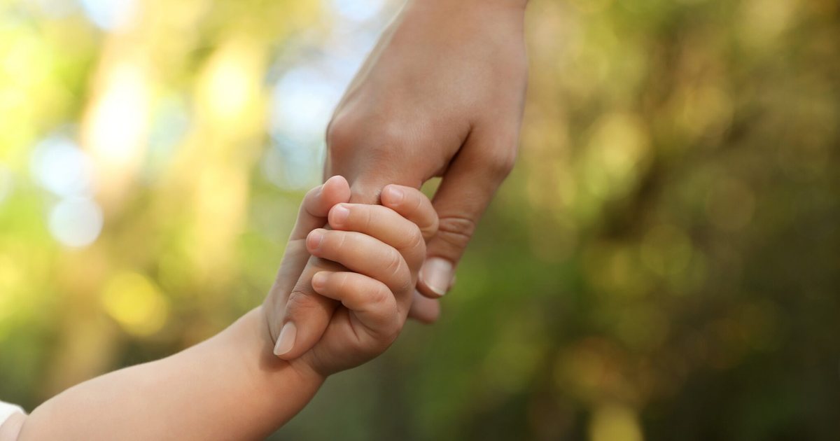 1 në 10 familje me fëmijë mbështetet vetëm te një prind  Pesha e kujdesit për të vegjlit vazhdon të bjerë kryesisht mbi gratë