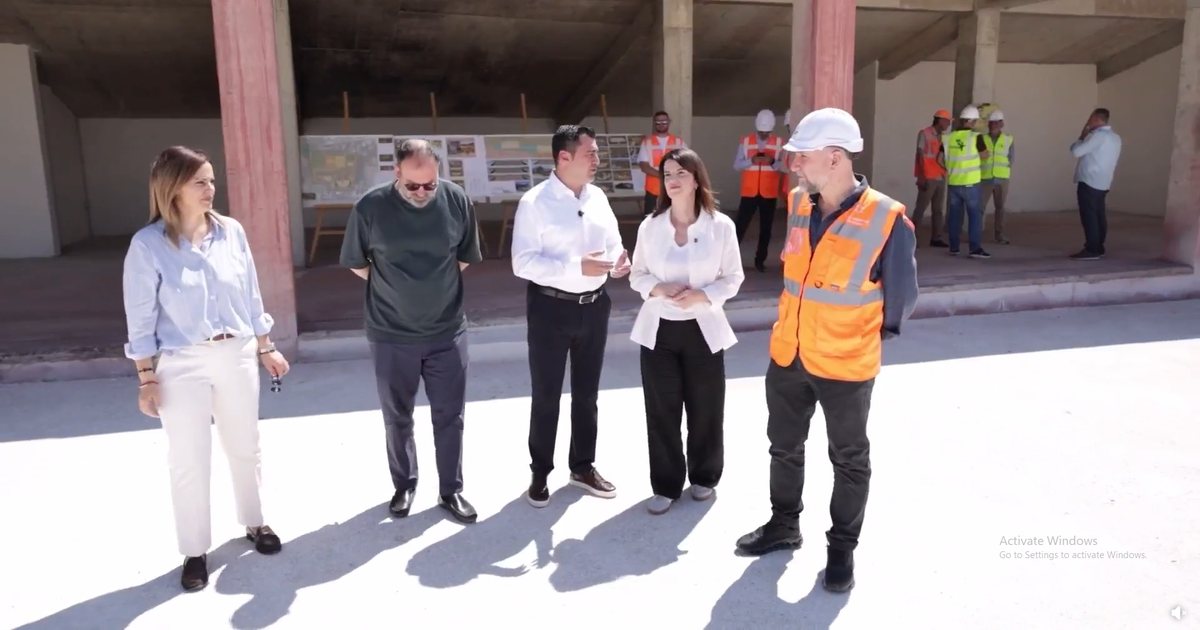 Koçiu në Elbasan  inspekton punimet në parkun rekreativ dhe sportiv për gjithë grupmoshati
