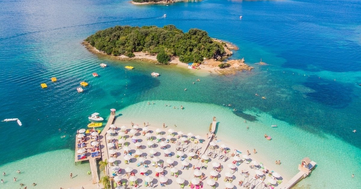 Shqipëria  ofertë turistike elitare  Civici  Duhet qëndrueshmëri  sektori i lidhur me rreth 40 profesione