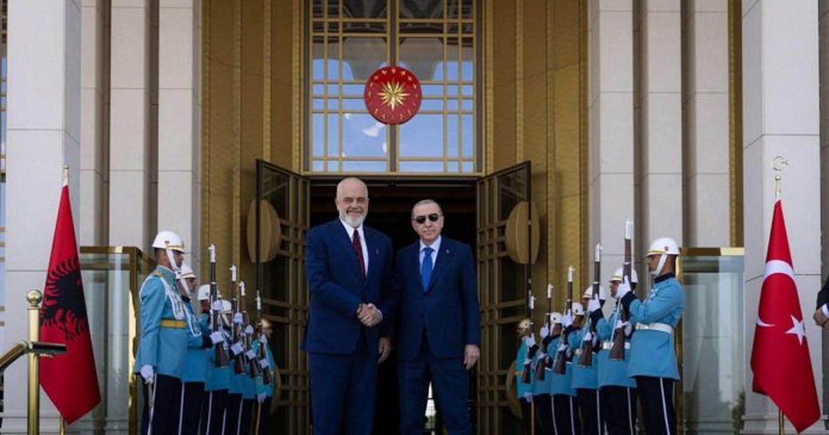 Rama pritet nga Erdogan në Pallatin Presidencial në Ankara