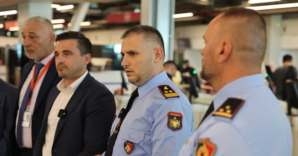 Aeroporti i Rinasit pret deri në 56 mijë pasagjerë në ditë   Shërbimet policore dhe doganore  24 orë në funksion