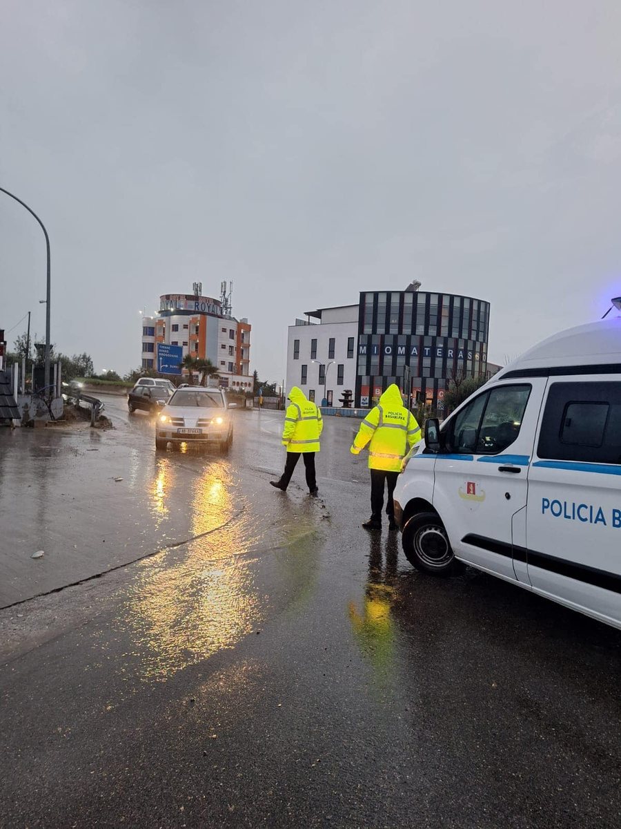 Bad weather in Durrës/AKMC: Work continues to remove water, some residents