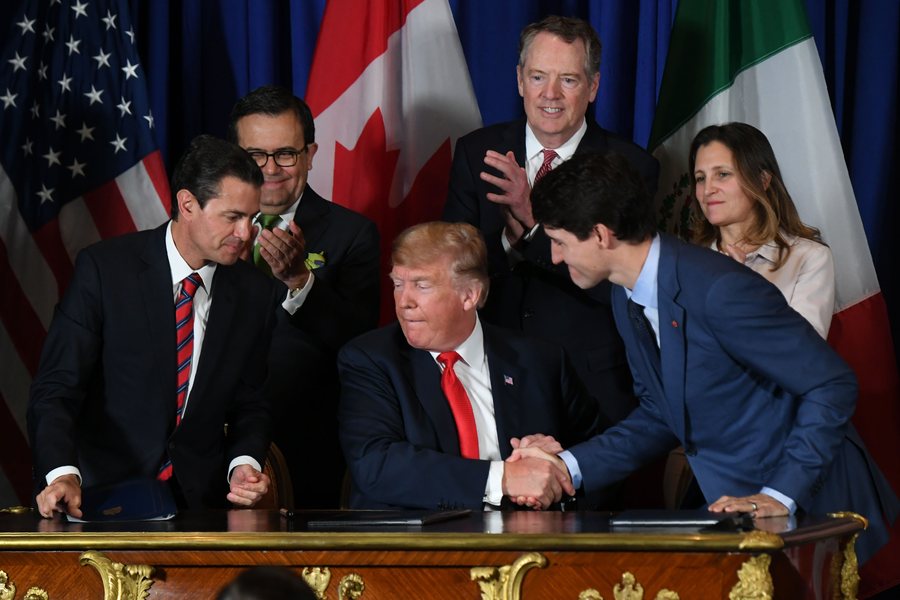 Trump halts tariffs on Mexico and Canada - Negotiations on border security