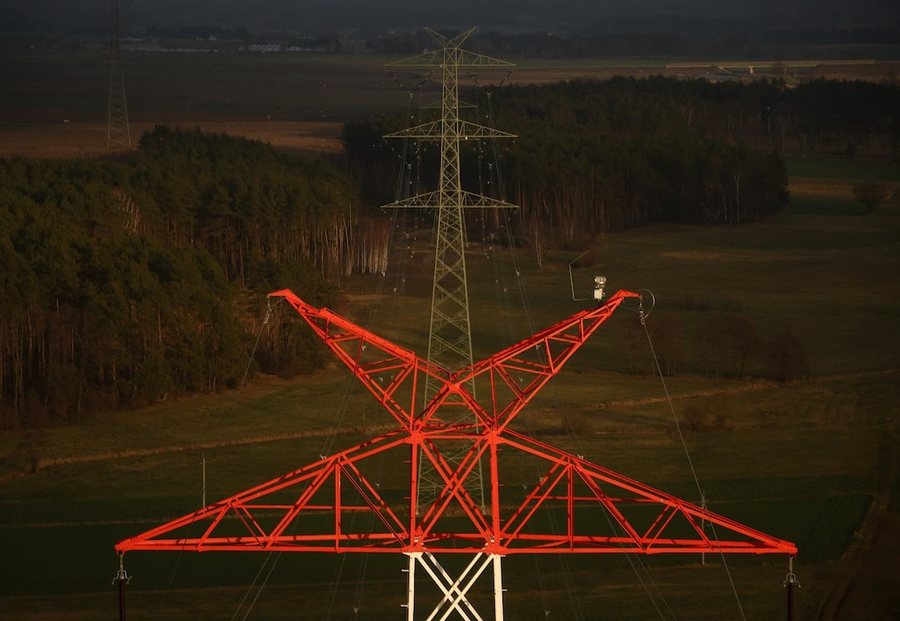 Baltic countries cut ties with Russian power grid, prepare to connect to EU!