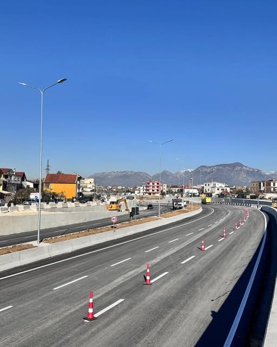 Works at Shqiponja Square-River of Tirana/ ARRSH: The road will be blocked