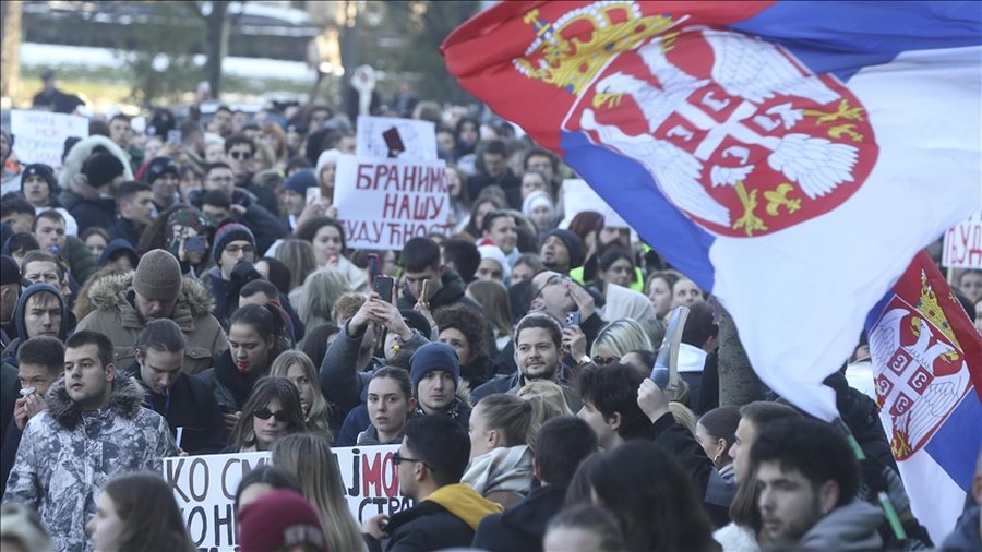 Serbi, protestë kundër qeverisë - Qytetarët