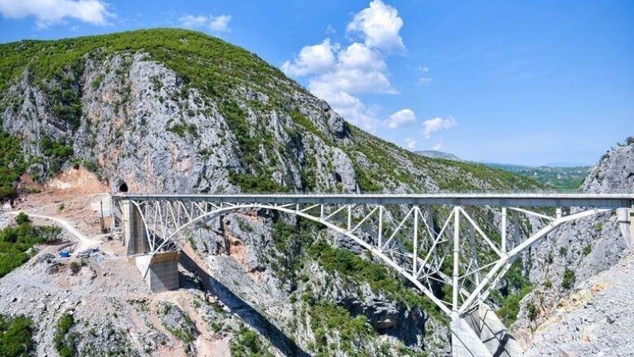 Pas tunelit të Murrizit hapet rruga Maqellarë-Peshkopi - Shkurtohet