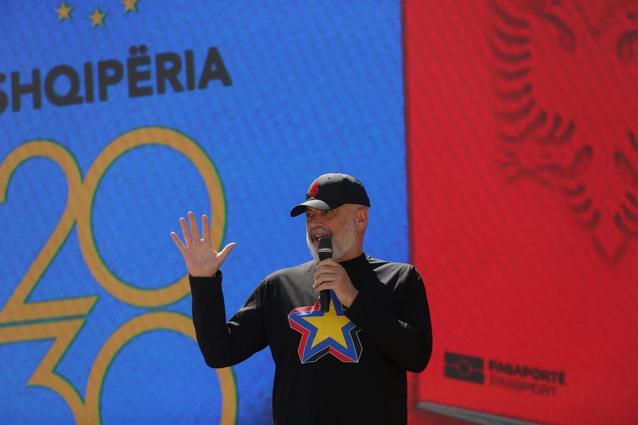 “Rrisim të ardhurat për frymë në 15 mijë