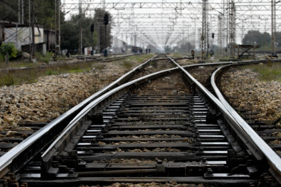 Transporti me tren, shifra modeste - Ecuria e projekteve që synojnë