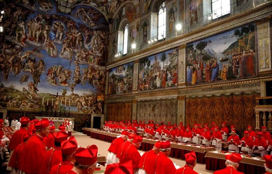 Disinformation and conspiracy theories as the secret conclave begins to elect