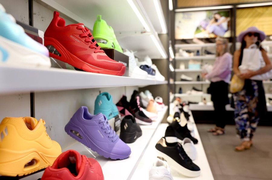Skechers shitet për 9,4 miliardë USD - Vendimi i kompanisë vjen