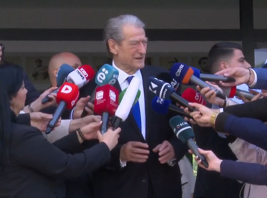 Berisha u bën thirrje qytetarëve: Votoni për të ardhmen e