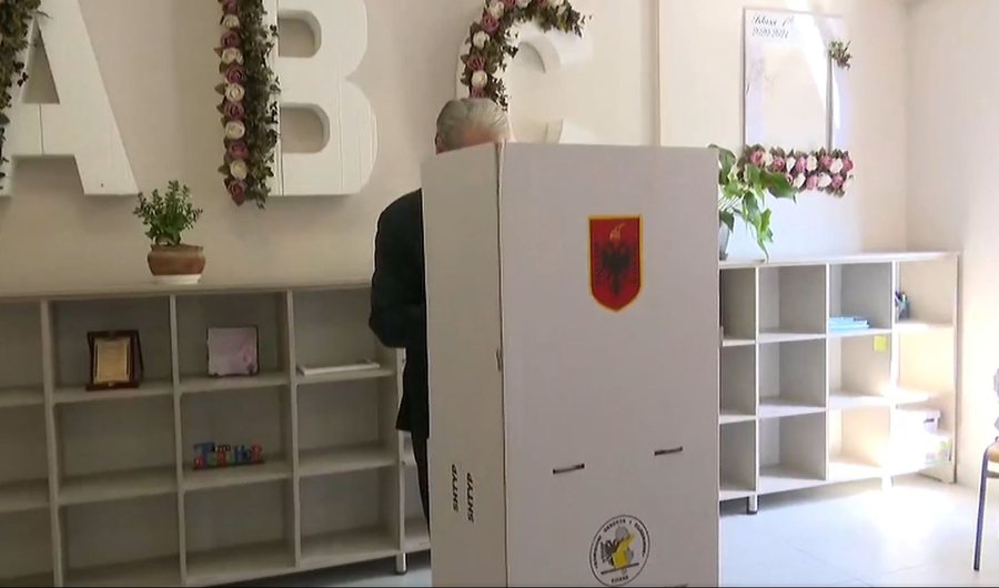 Berisha u bën thirrje qytetarëve: Votoni për të ardhmen e