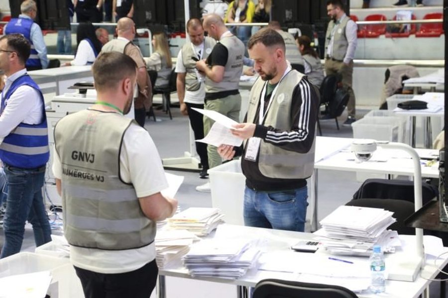 Rezultati i votave nga 1606 qendra: PS me 52.87 % dhe PD 34.25%!
