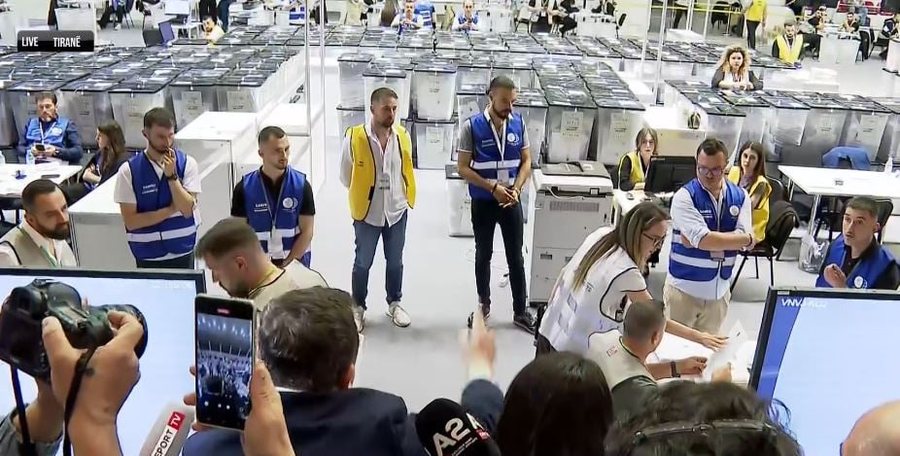 Numërohen mbi 38 mijë zarfe nga diaspora: Aktualisht PS kryeson me