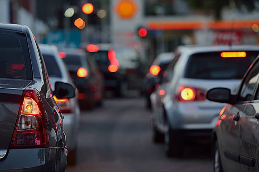 Shtohet numri i makinave, por bien regjistrimet e reja/ Volkswagen dhe Mercedes