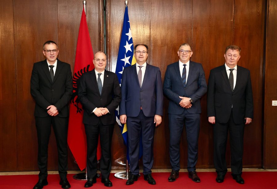 Ministri Hasani vizitë zyrtare në Bosnjë-Heregovinë -