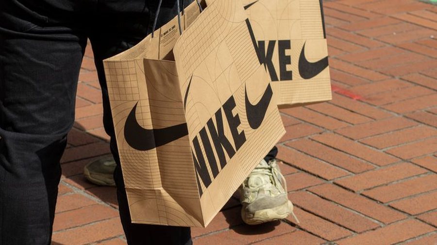 Efekti Trump “rëndon” mbi Nike - Kompania do të rrisë