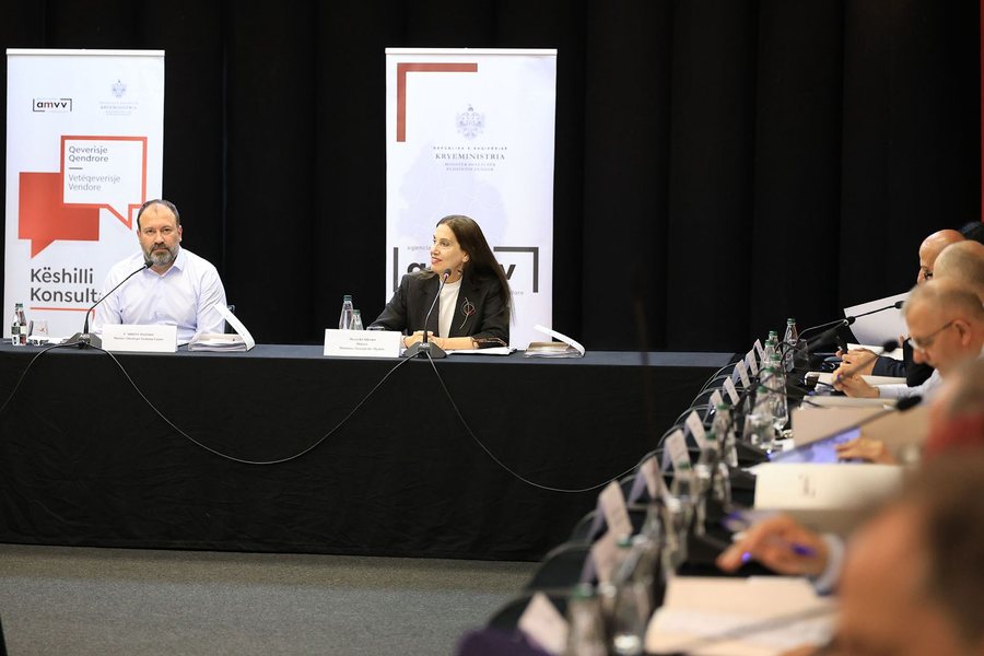 Sezoni veror - Kumbaro dhe Mazniku japin porositë për institucionet