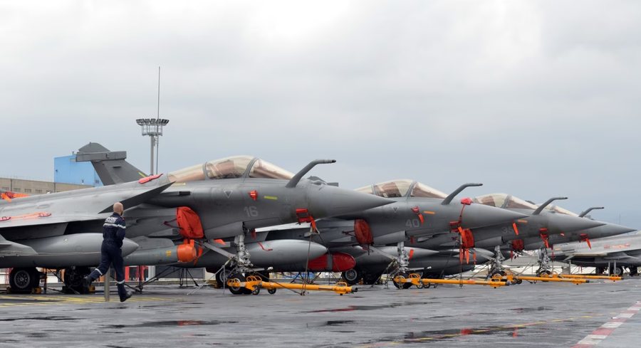 Serbia, 1.9 miliardë euro hua për 12 avionët francezë Rafale