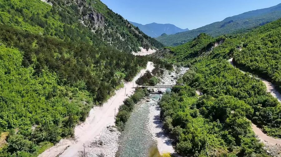 “Rrugët e bardha”, përshpejtohen punimet në Breg