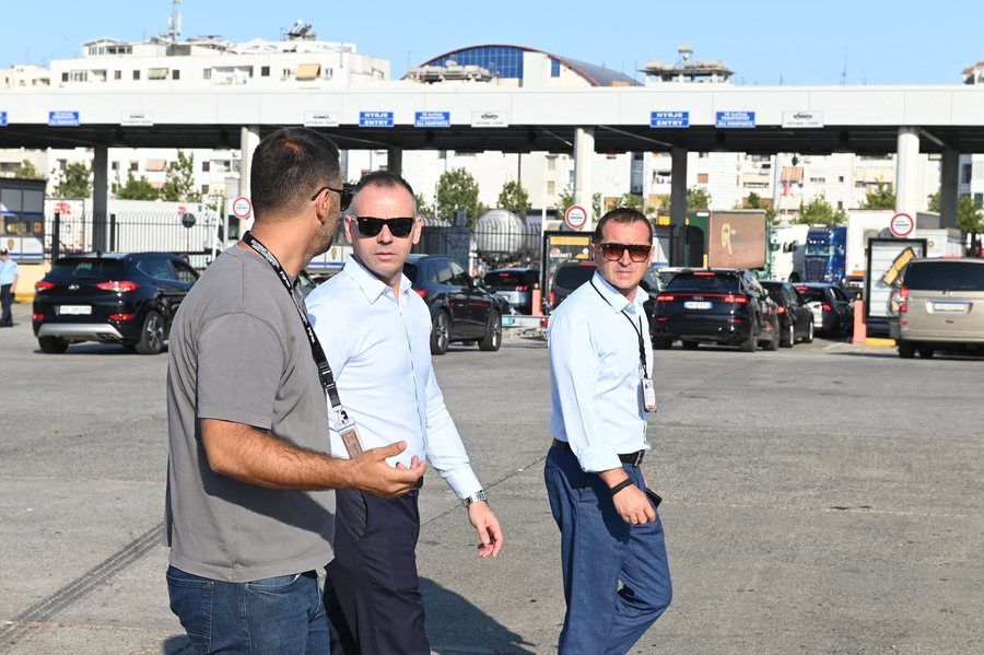 Flukset turistike në Portin e Durrësit, masa për shërbim