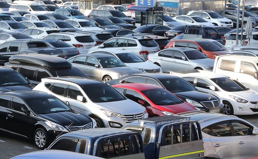 Importi i automjeteve, bie ritmi i blerjeve - Biba: Automjete e ardhur kanë