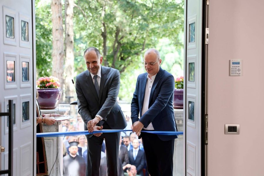 Korçë, inaugurohet godina e re e Konsullatës së