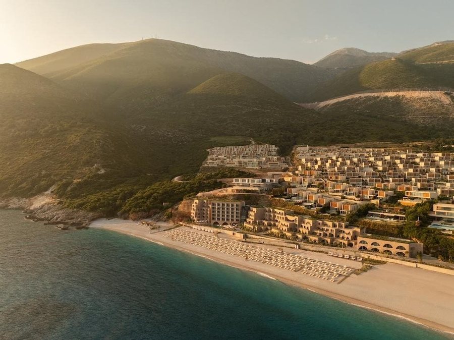 “Mesdheu Sekret”/ Forbes: Pse Shqipëria duhet të jetë