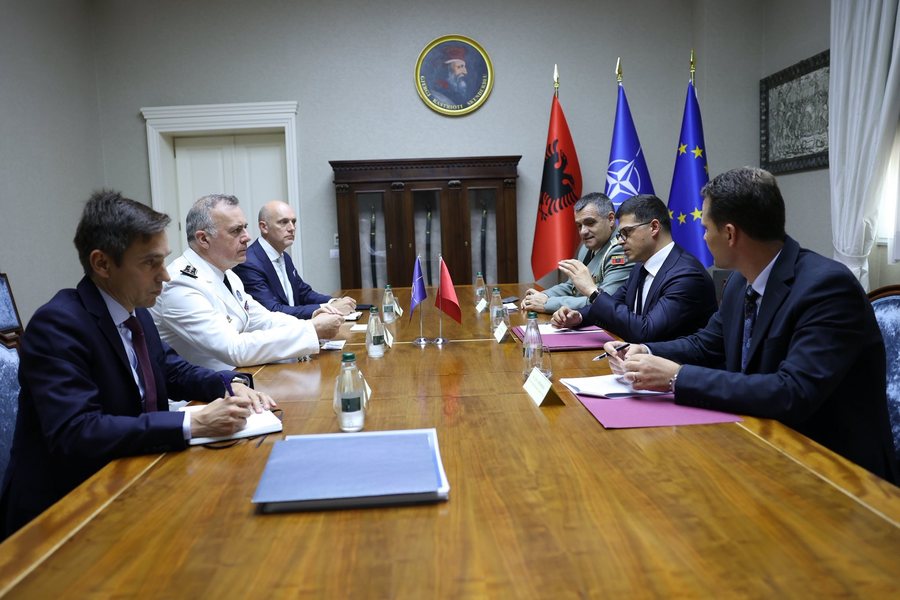 Vengu pret komandantin e NATO-s: Të vendosur për modernizimin e