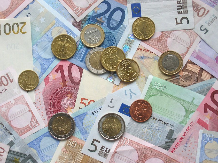 Euro “falenderon” paktin BE-SHBA/ Monedha evropiane shënon