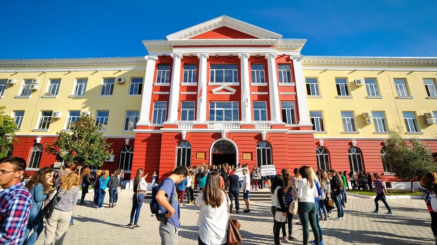 Universiteti i Tiranës drejt ndërkombëtarizimit/ Rektori Hoxha:
