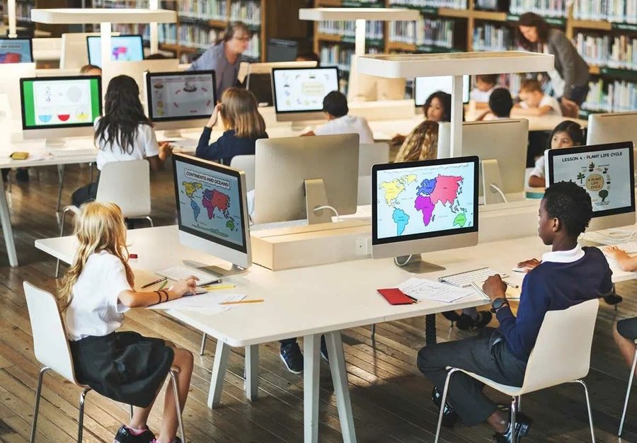 Digital transformation of education in Albania - About 5.5 billion lek for Smart