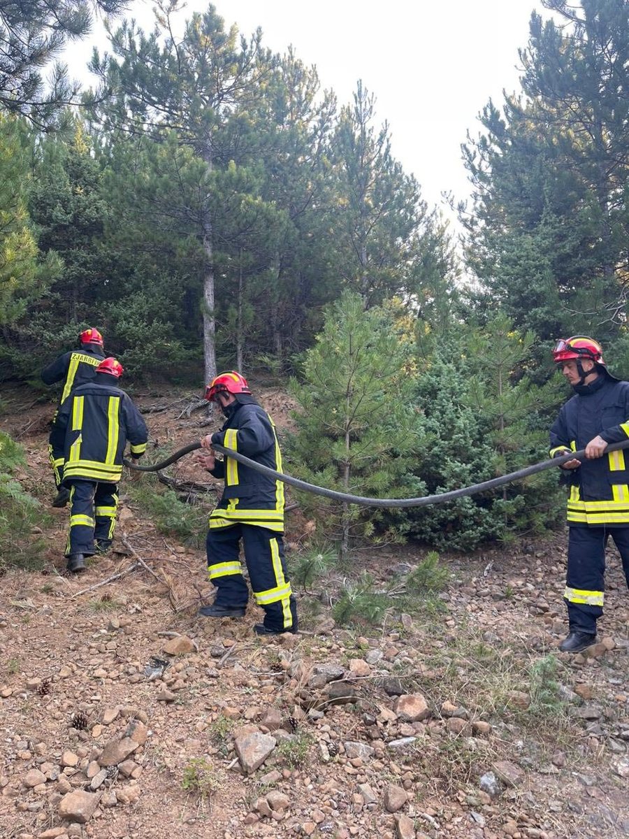 Bilanci i zjarreve, Ministria e Mbrojtjes: 37 vatra aktive - Më