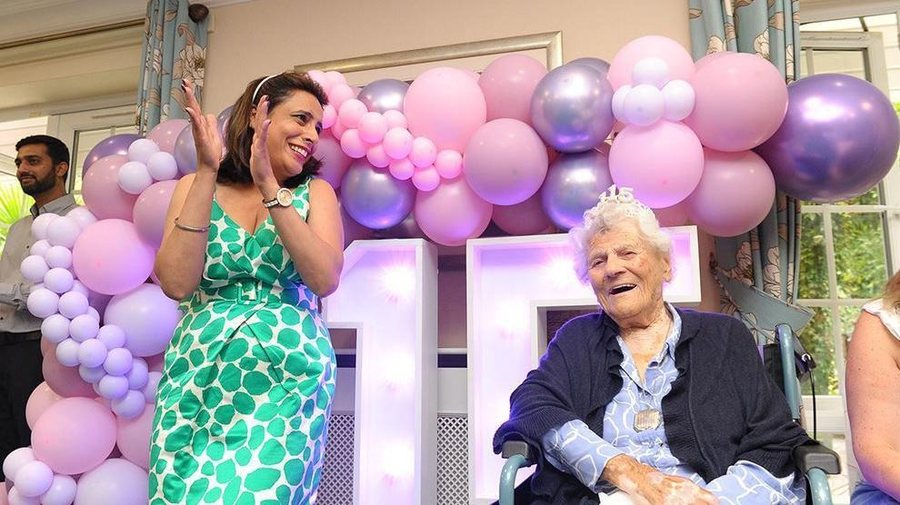 Personi më i vjetër në botë mbush 116 vjeç - Ethel
