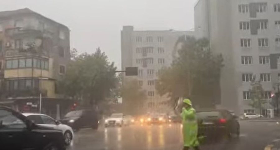 Shqipëria përfshihet nga moti i keq/ Apeli i Policisë së