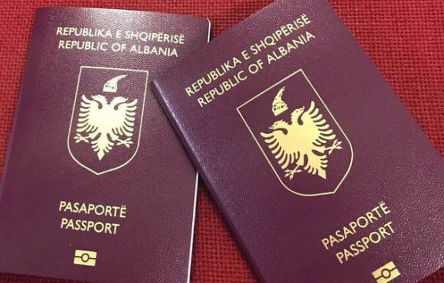 Pasaporta shqiptare, më shumë e kërkojnë/
