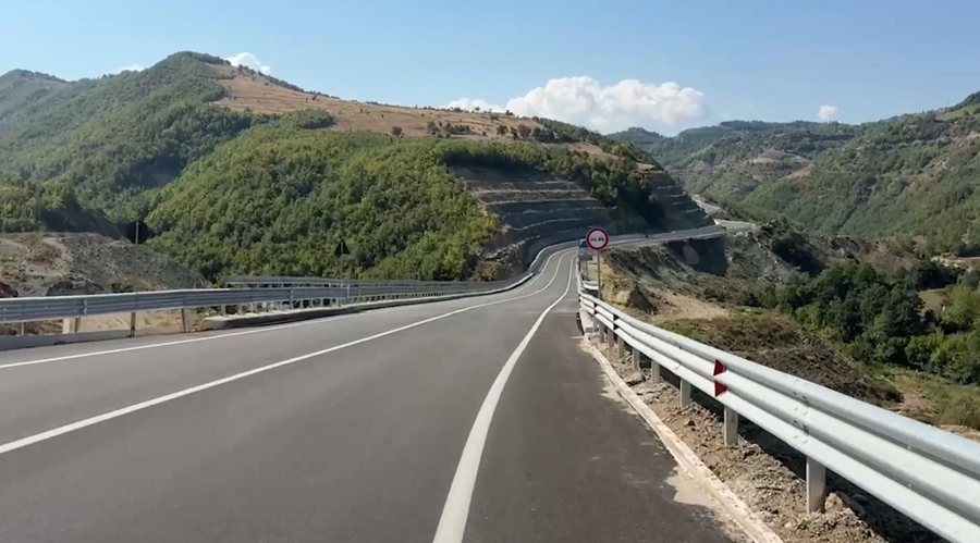 Hapja e aksit Qukës-Qafë Plloçë/ Rama dhe Balluku priten