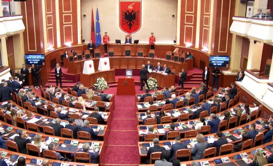 Betohen 138 deputetët e rinj, ikin Tom Doshi e Sabina Jorgo, ja kush i