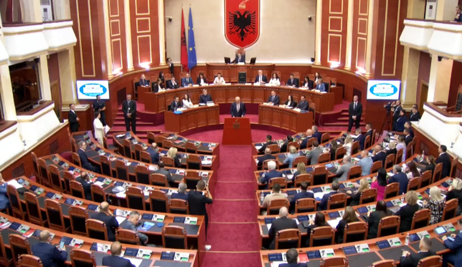 Miratohet programi i qeverisë, PS kalon direkt në votim për