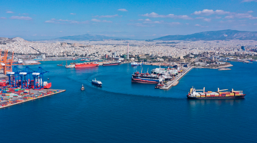 US monitors Piraeus Port/ Demands reduction of China's control over Greek