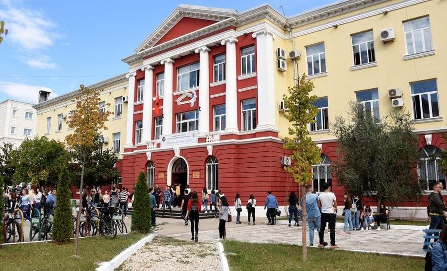 Nis viti i ri akademik 2025-2026 - Kumbaro: Koha të rishikojmë ligjin