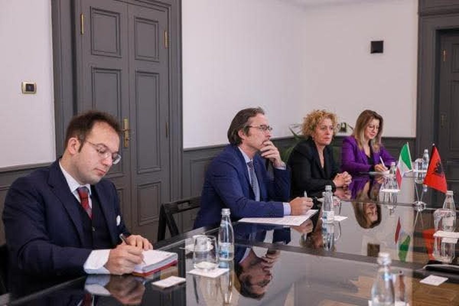 The hall welcomes the Italian ambassador: Deepening cooperation in the fields of