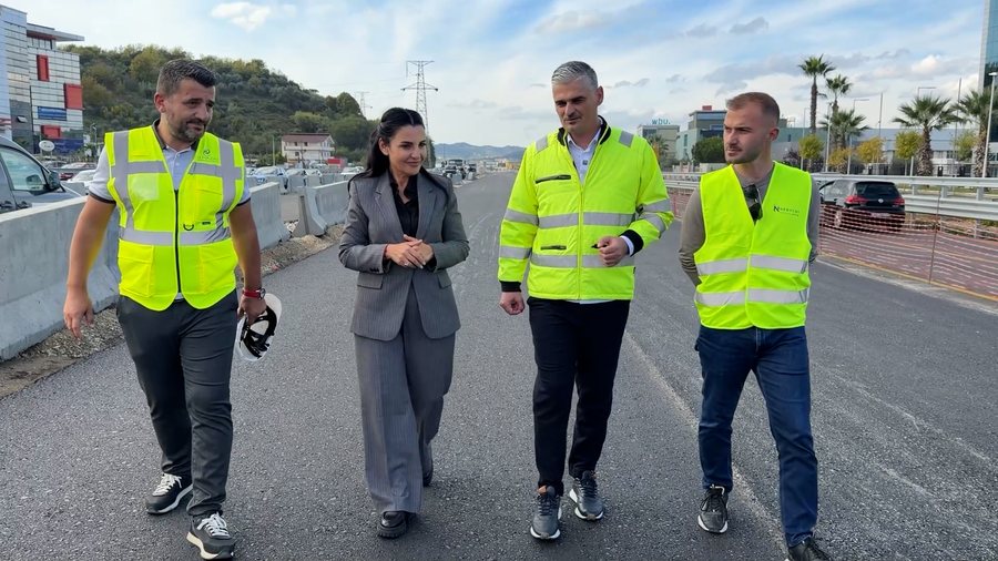 Autostrada Tiranë-Durrës hapet për qarkullim në fund të