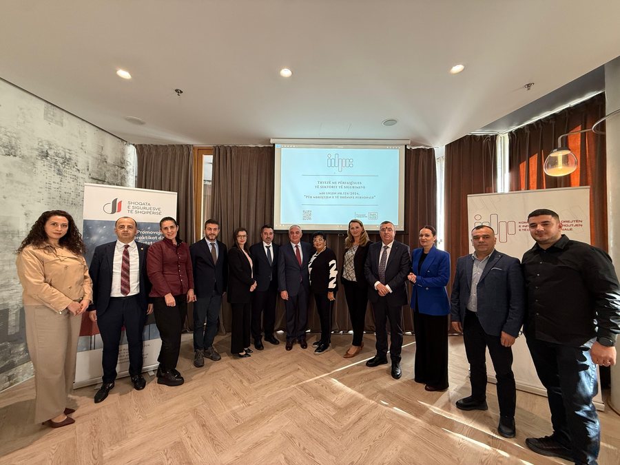 Zyra e Komisionerit tryezë me Shoqatën e Siguruesve të