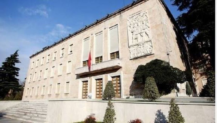 Nga ndryshimet në kabinet, tek projektligji "Për