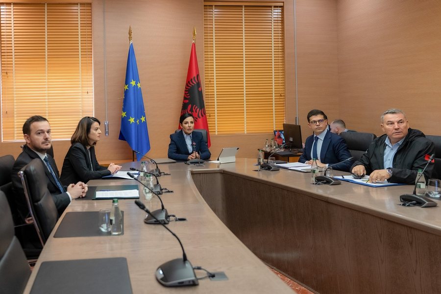 Moti i keq, Balluku me prefektët e kryebashakiakët: Merrni masa