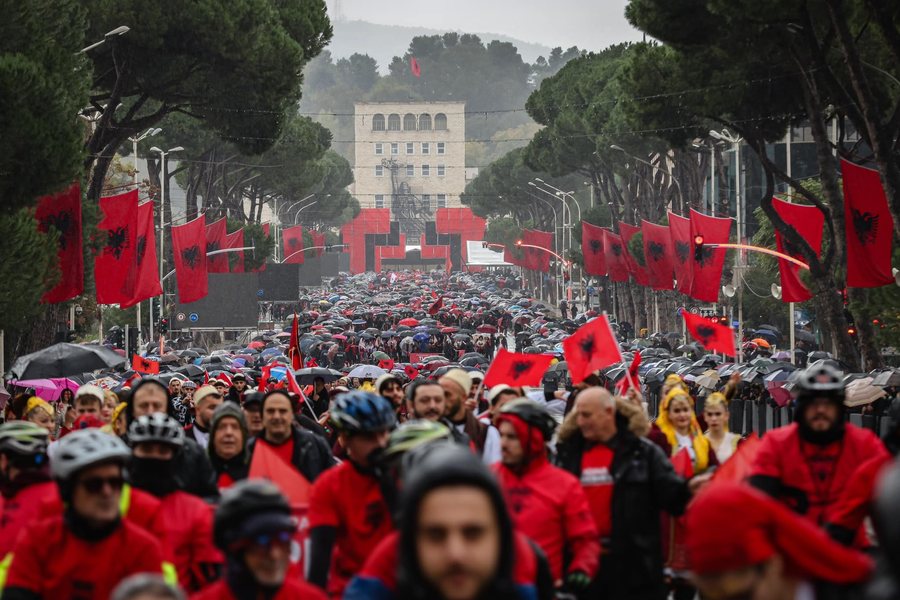 Albania celebrates 113th anniversary of independence - Flag raising ceremony