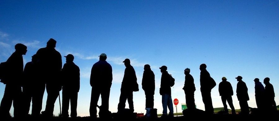 Shqiptarët, në krye për qëndrime mbi 3 muaj jashtë/